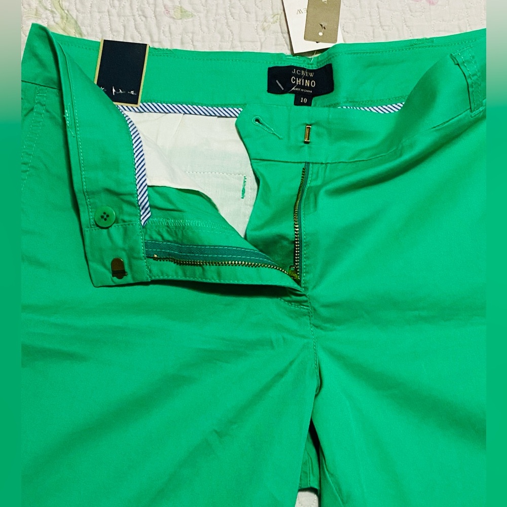 J. Crew chino 7” Women's Green shorts - Picture 5 of 7
